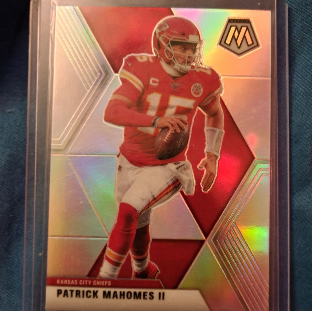 Patrick mahomes silver prizm